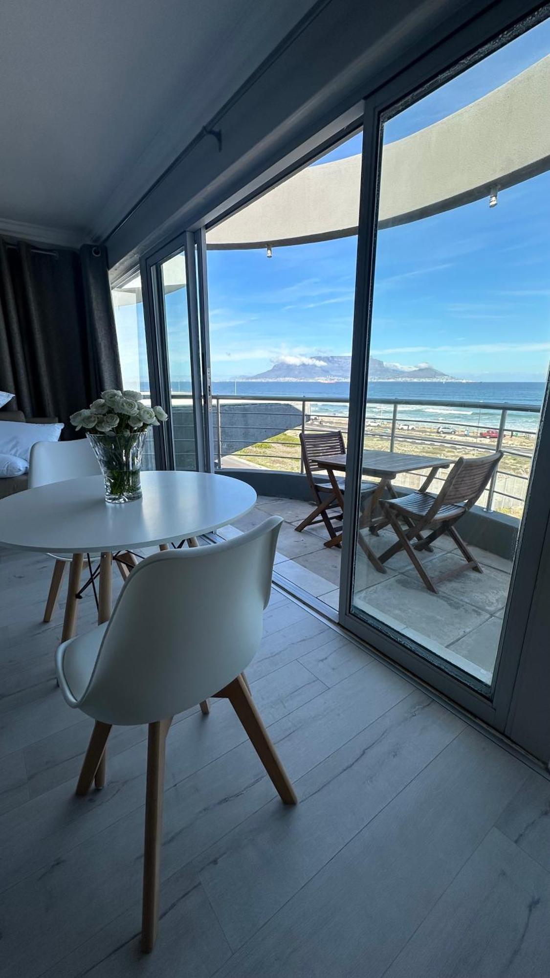 Oceansnest Guest House Блуберґстранд Екстер'єр фото